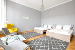 Budget Apartment by Hi5 - Center of center (195)